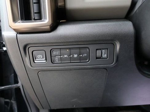 Certified 2025 GMC Hummer EV 2X AWD/4WD image 45