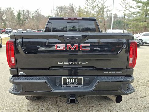 Certified 2022 GMC Sierra 2500 Denali w/ Denali Black Diamond Edition image 23