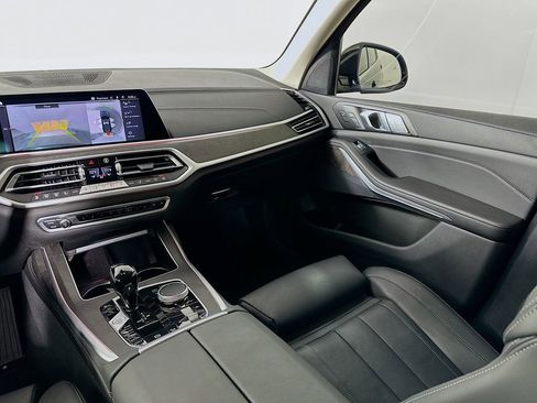 Certified 2022 BMW X7 xDrive40i w/ Premium Package image 24