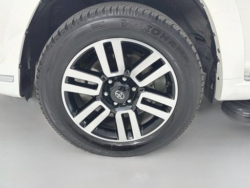Used 2023 Toyota 4Runner Limited AWD/4WD image 31