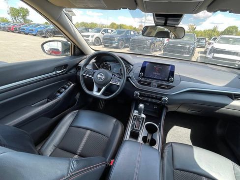 Used 2025 Nissan Altima 2.5 SR FWD image 20