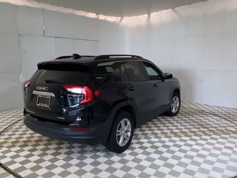 Used 2024 GMC Terrain SLE w/ Driver Convenience Package AWD/4WD image 8