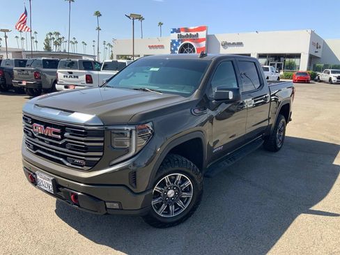 Used 2024 GMC Sierra 1500 AT4 w/ AT4 Premium Package AWD/4WD image 1