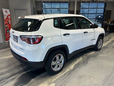 Used 2017 Jeep Compass Sport FWD image 24