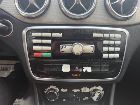 Used 2014 Mercedes-Benz CLA 250 image 33
