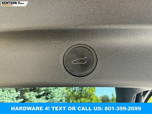Used 2023 Tesla Model Y Long Range AWD/4WD image 29