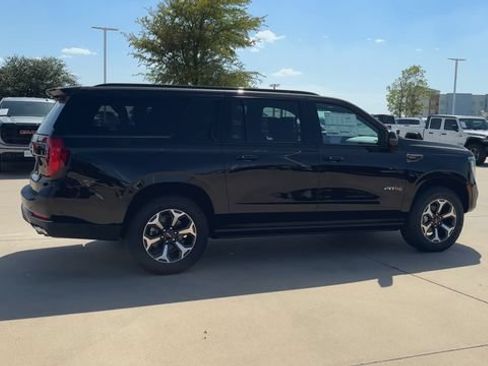 New 2026 GMC Yukon XL AT4 Ultimate AWD/4WD image 2