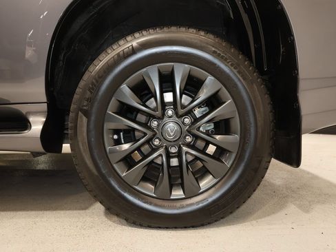 Used 2023 Lexus GX 460 Premium AWD/4WD image 36