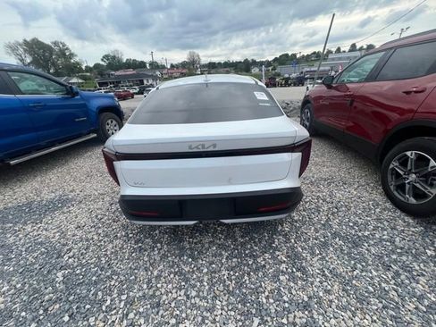 Used 2025 Kia K4 LX image 6