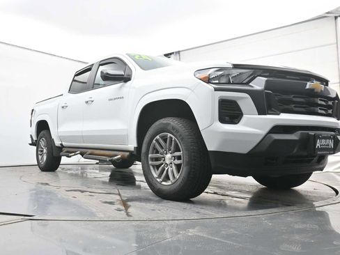 Certified 2024 Chevrolet Colorado LT w/ LT Convenience Package II image 15