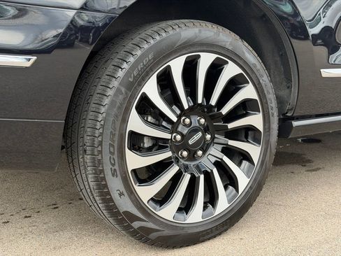 Used 2023 Lincoln Navigator Black Label image 31
