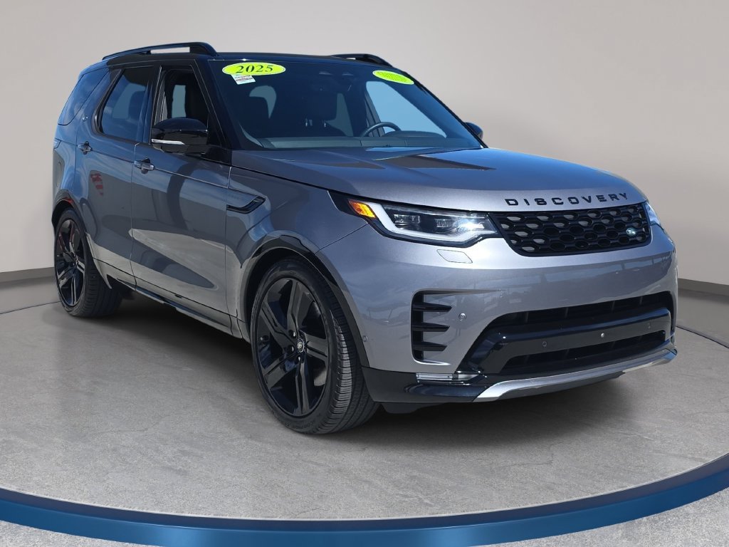 Used 2025 Land Rover Discovery Dynamic SE AWD/4WD image 3
