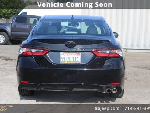 Used 2023 Toyota Camry SE image 4