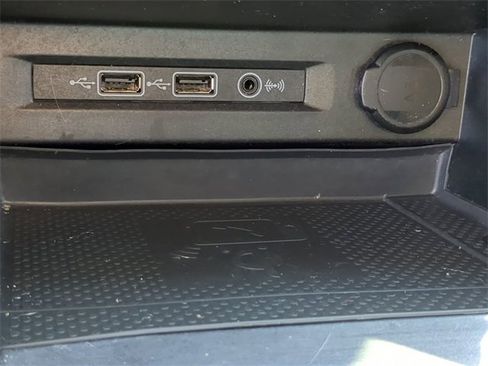 Certified 2020 Volkswagen Tiguan SE image 22