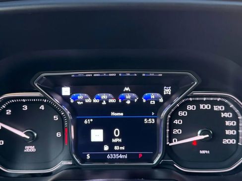 Used 2021 GMC Yukon SLT w/ Rear Media and Nav Package image 17