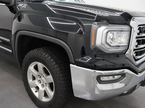 Used 2017 GMC Sierra 1500 SLT w/ Suspension Package, Off-Road AWD/4WD image 22