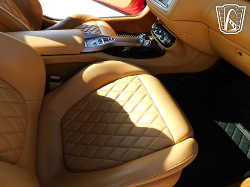 Used 2009 Ferrari California RWD image 35