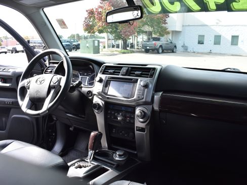 Used 2017 Toyota 4Runner Limited image 31