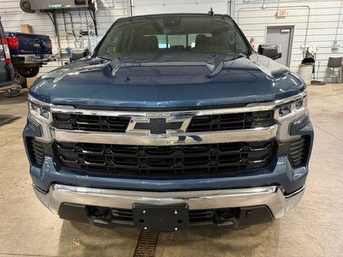 Used 2024 Chevrolet Silverado 1500 LT AWD/4WD image 42