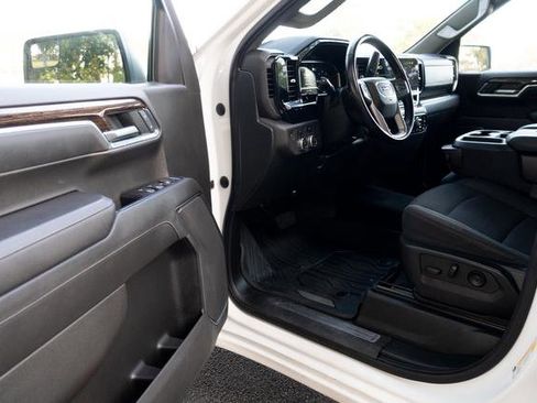 Used 2022 GMC Sierra 1500 Elevation image 17