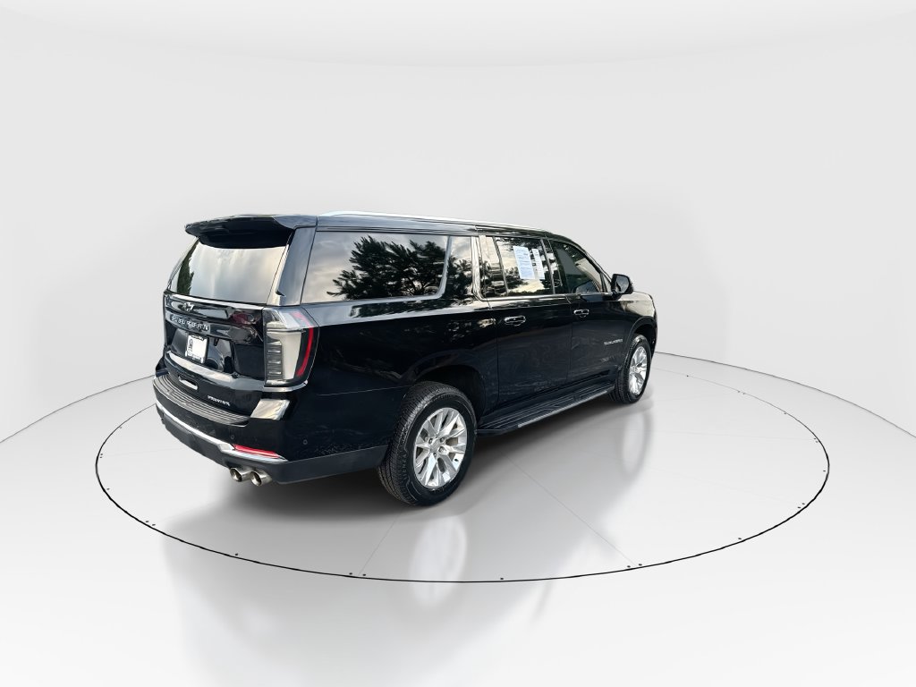 Used 2025 Chevrolet Suburban Premier RWD image 8
