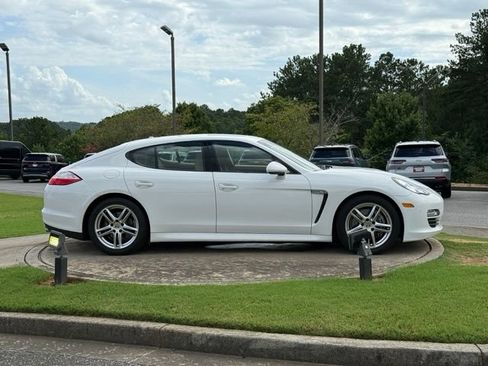Used 2012 Porsche Panamera 4 image 8