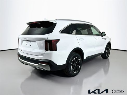 Certified 2024 Kia Sorento S image 5