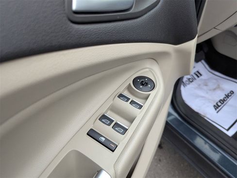 Used 2019 Ford Escape SEL image 11