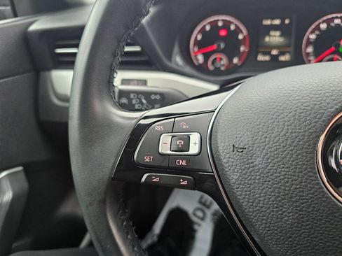 Used 2022 Volkswagen Passat 2.0T SE image 15