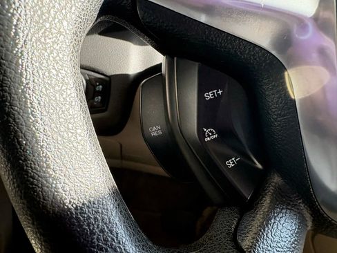 Used 2015 Ford Escape SE image 16