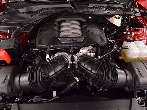 Used 2024 Ford Mustang GT Premium image 33