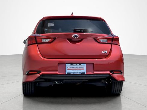 Used 2017 Toyota Corolla iM w/ Carpet Mat Package FWD image 4