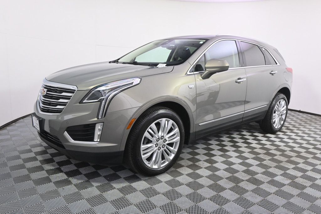 Used 2019 Cadillac XT5 Premium Luxury AWD/4WD image 2