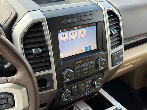 Used 2019 Ford F150 Lariat RWD image 13