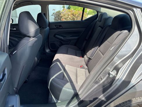 Used 2025 Nissan Altima 2.5 SV FWD image 27