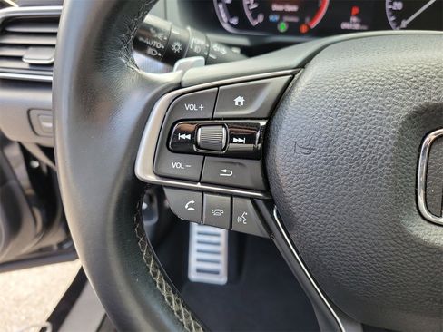 Used 2018 Honda Accord Sport image 19
