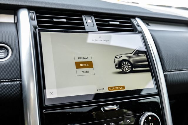 New 2026 Land Rover Discovery Limited Edition AWD/4WD image 38