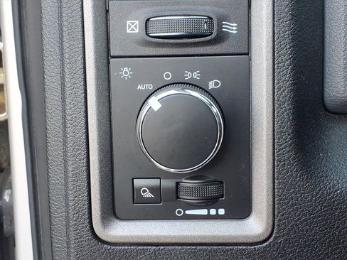 Used 2015 RAM 1500 Tradesman w/ Popular Equipment Group image 29