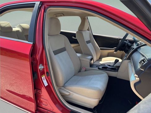 Used 2012 Toyota Camry LE image 40