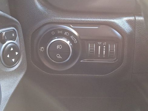 Used 2022 Jeep Gladiator Sport image 26