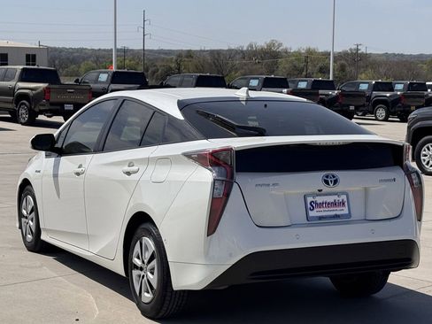 Used 2017 Toyota Prius Four w/ Advanced Technology Package image 4