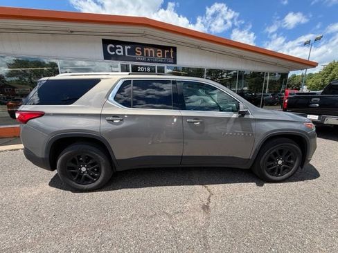 Used 2018 Chevrolet Traverse LT AWD/4WD image 8