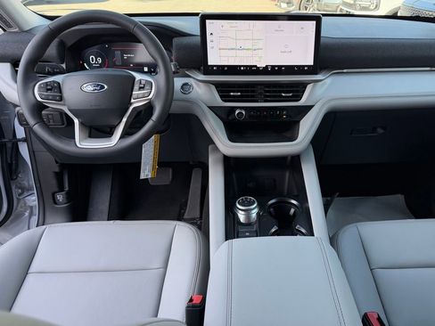 New 2026 Ford Explorer Active w/ Active Comfort Package RWD image 24