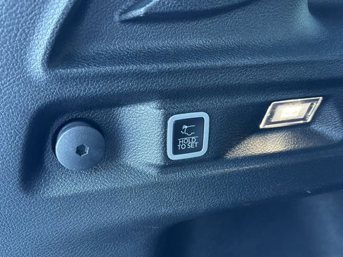 Used 2023 Jeep Grand Cherokee L Altitude image 17