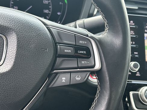 Used 2019 Honda Insight Touring image 3