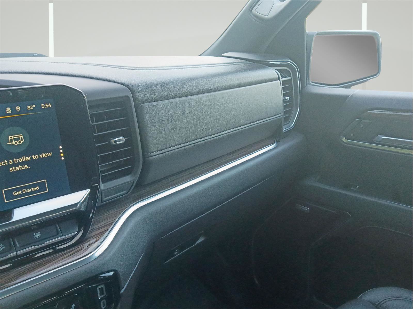 Used 2025 Chevrolet Silverado 1500 LT Trail Boss w/ LT Trail Boss Premium Package AWD/4WD image 17