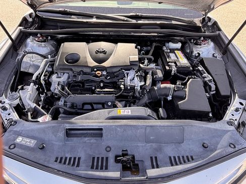 Used 2020 Toyota Camry SE w/ Convenience Package FWD image 27