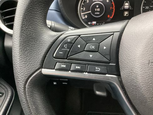 Used 2023 Nissan Versa SV image 18