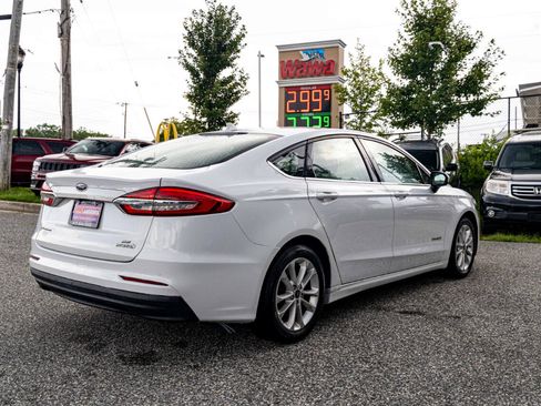 Used 2019 Ford Fusion SE image 6