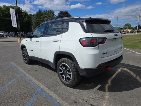 New 2025 Jeep Compass Trailhawk w/ Trailhawk Elite Group image 5